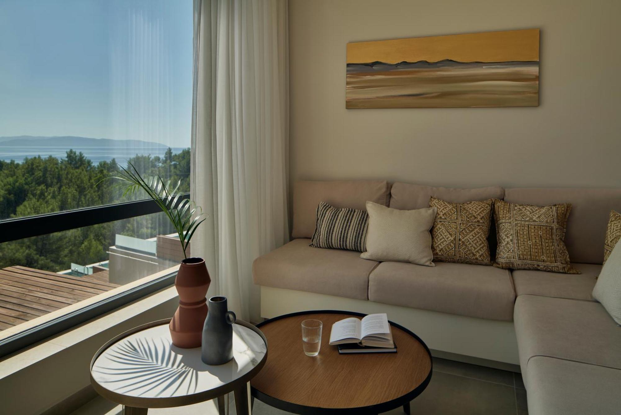 Celestial All Suites Afrato Eksteriør bilde