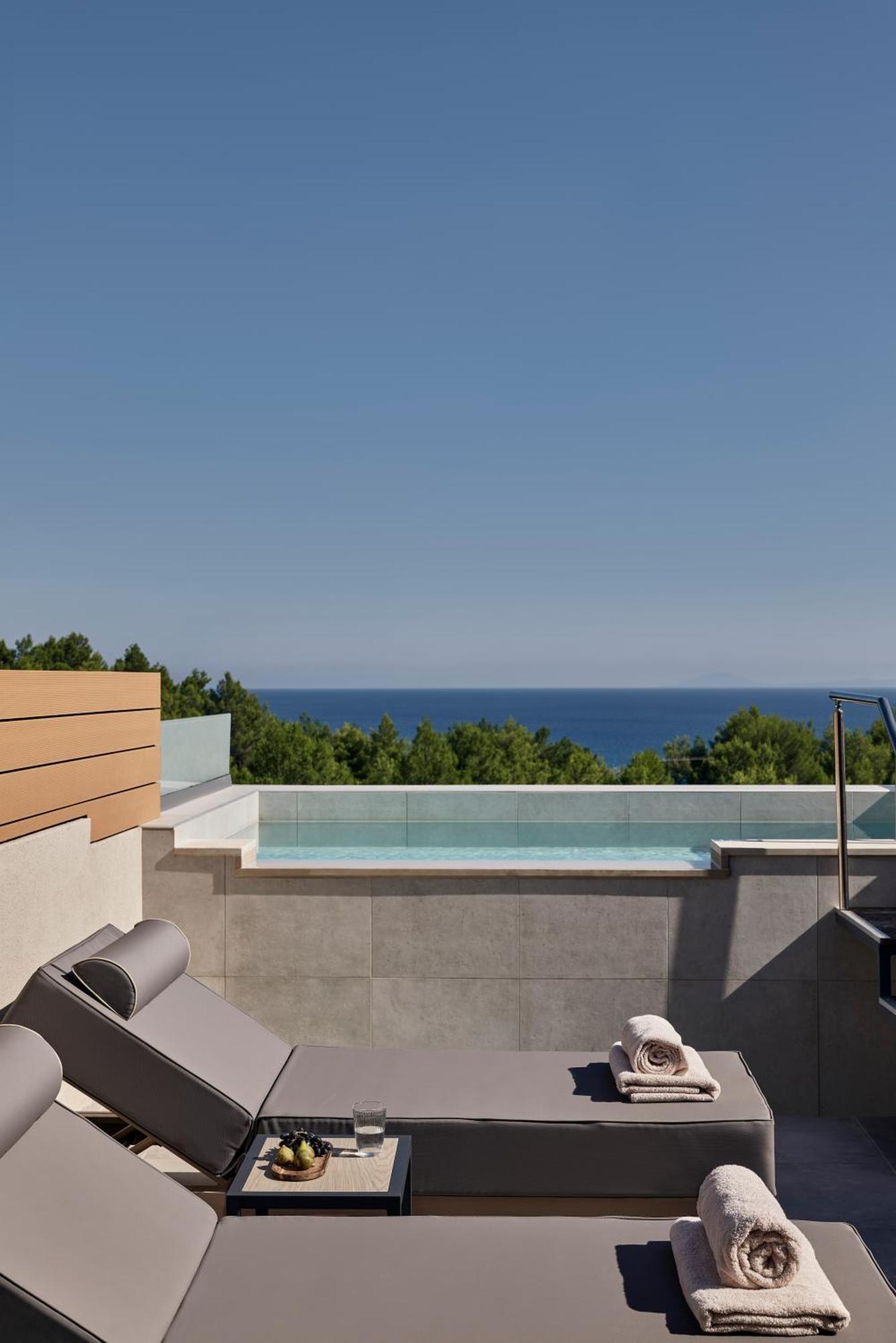 Celestial All Suites Afrato Eksteriør bilde