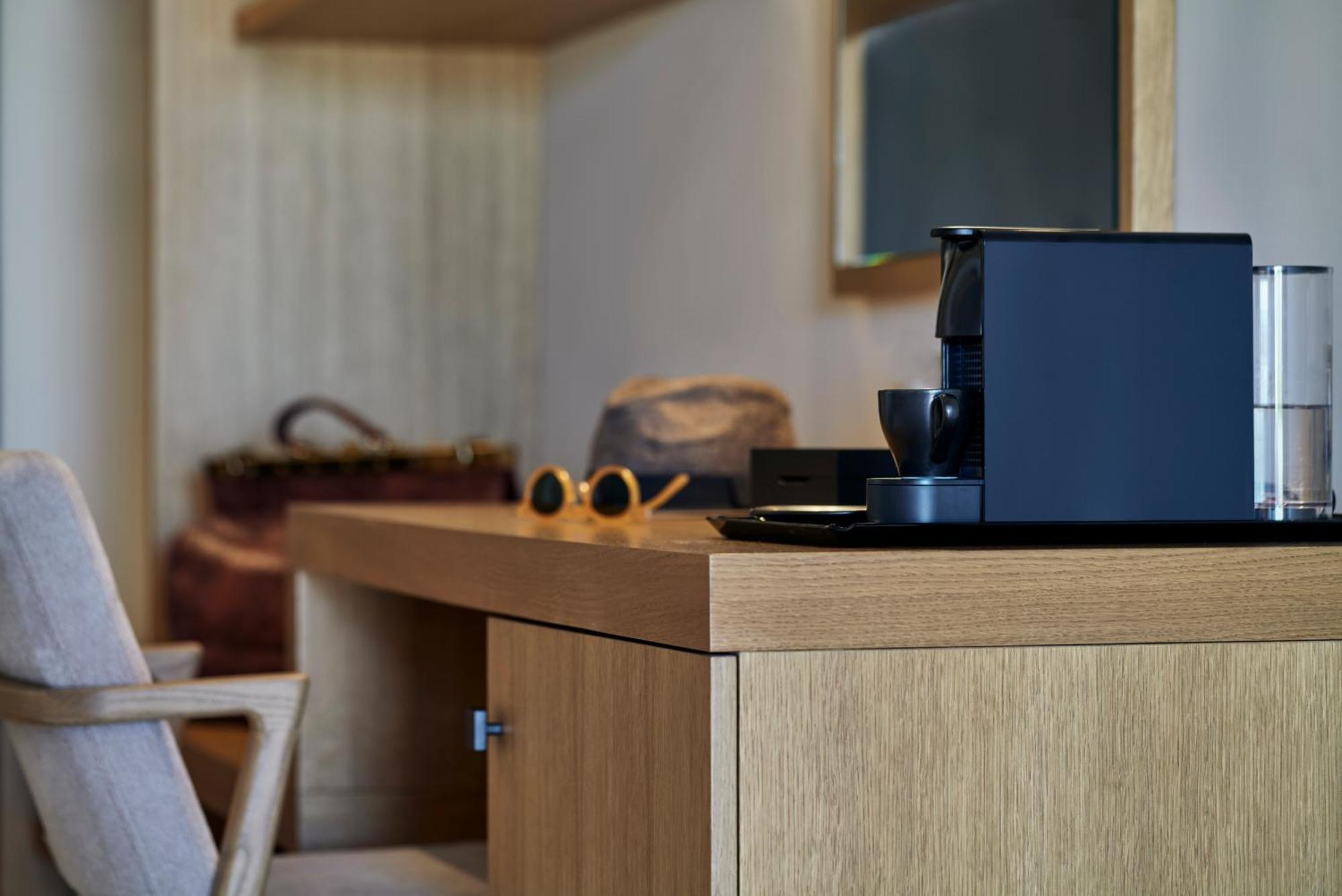 Celestial All Suites Afrato Rom bilde